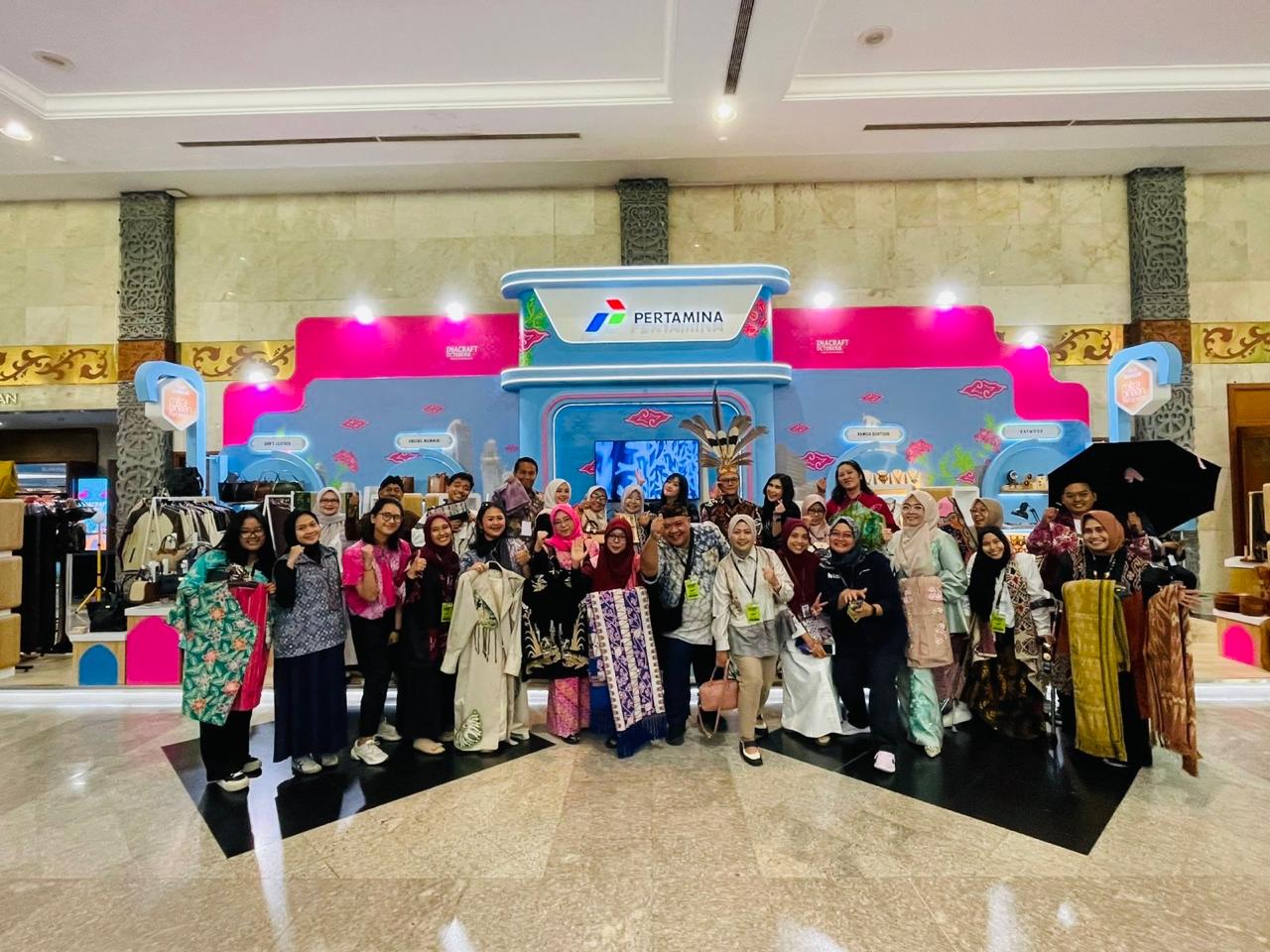 UMKM Binaan Pertamina Patra Niaga Sulawesi Tampil di INACRAFT 2025: Membawa Semangat Inovasi dan Keberlanjutan dari Sulawesi ke Panggung Internasional