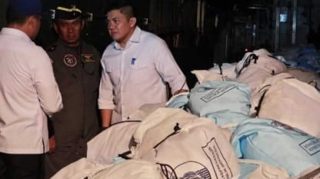 Teddy Indra Wijaya Percepat Respons Bencana NTT, 65 Ton Bantuan Diterbangkan